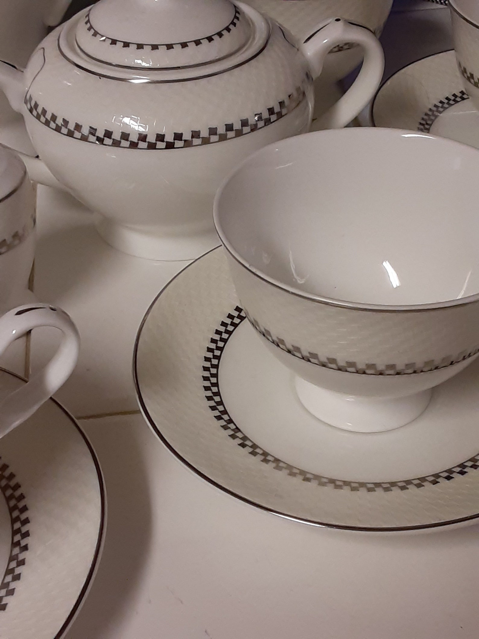 Vintage 19piece Fine Porcelain Full Service Tea Set, Service for 5