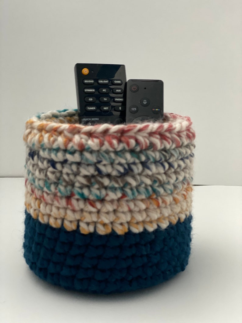 Storage Basket Remotes Crochet Crochets Odds and Ends Etsy France
