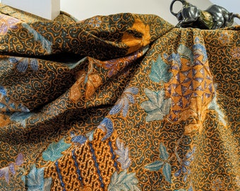 Old Batik Tulis, Batik Pekalongan Sekarjagad, Vintage Hand Drawn Batik, Batik Collector Item, Vintage Handwritten Batik, Made in Indonesia