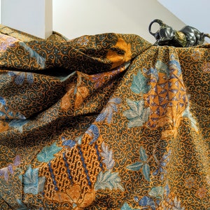 Old Batik Tulis, Batik Pekalongan Sekarjagad, Vintage Hand Drawn Batik, Batik Collector Item, Vintage Handwritten Batik, Made in Indonesia