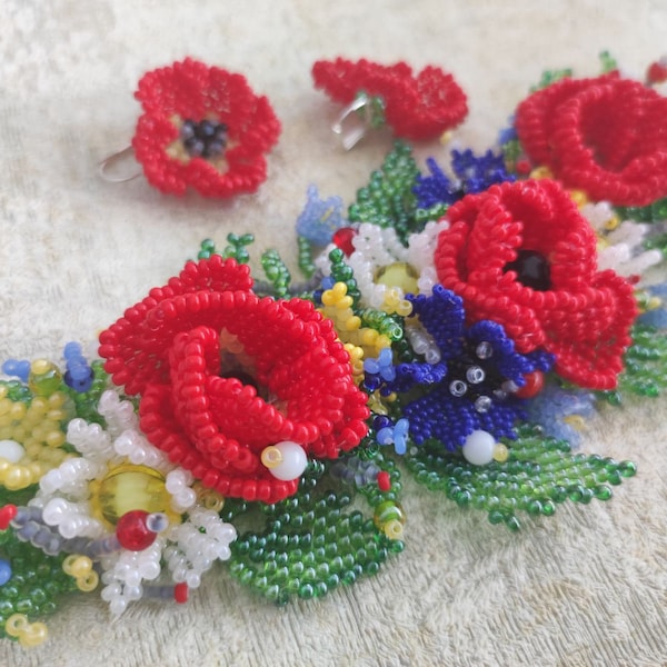 Ukrainian jewellery. Bead set. Beaded bracelet and earrings. Ukrainian handmade set. Ukrainian decorations. Beaded Jewelry with Wildflowers.