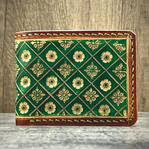 Cartera de cuero inspirada en la naturaleza, hecha a mano, billetera plegable de cuero ecológico verde.