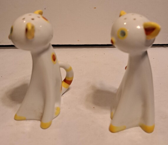 Vintage Pair Japan Polka Dot Cats Salt and Pepper Shakers Vintage Pair Japan Polka Dot Cats Salt and Pepper Shakers