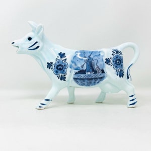 Vintage Horizon of Canada Rare Light Blue Delft Style Cow Creamer, Japan