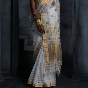 Handloom Organza Mulberry Silk Saree with Checked effect from Assam, India