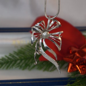Vintage silver brooch, Sterling silver brooch, Large Floral brooch for women, sterling brooch, vintage jewellery, 70s moms jewelry 275