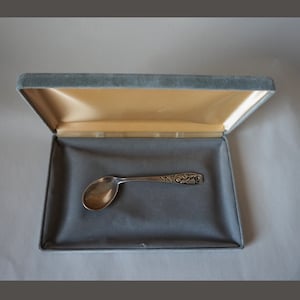 Vintage silver spoon, bruckmann silver 800, baby spoon with girl & deer, Silverware gifts, Gift for baby, baby shower gift, newborn gift, 55