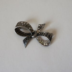 Vintage Bowl silver brooch, Retro Sterling silver pin brooch with flowers and music notes, brooch for women, vintagesterling  jewellery, 213