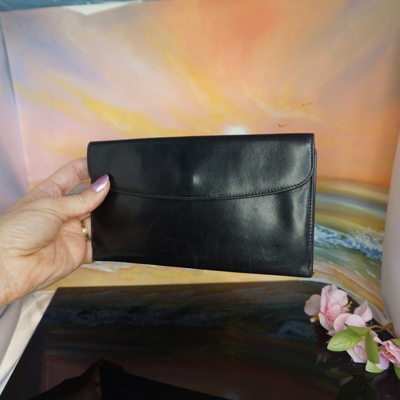 Vintage Gucci leather wallet, made in italy with … - image 2