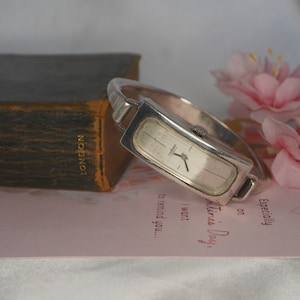 Vintage Silber Armbanduhr Pallas Adora 800 Silber Damen Armbanduhr in funktionsfähigem Zustand, Designer SE DESCRIP, Damen Silber Uhr, 038