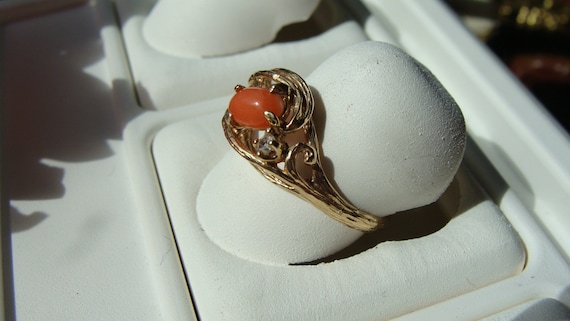 Unique Vintage Pink Coral Ring in 14k Yellow Gold… - image 3
