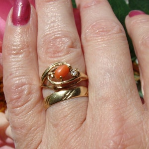 Unique Vintage Pink Coral Ring in 14k Yellow Gold,, Size 6, Modernist 1960s 1970s Jewelry, Freeform Cocktail Rings, 133 image 4