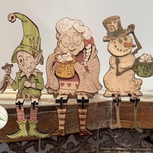 Elfo navideño, señora Claus y muñeco de nieve. Archivo cortado con láser Easy Christmas Santa Claus Xtool D1 pro svg Lightburn Glowforge Olof Santa's Helper