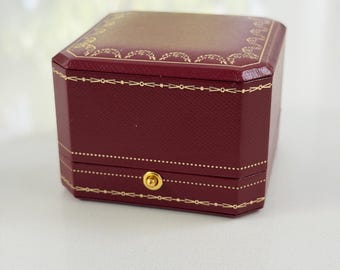 Elegant Jewellery Presentation Box