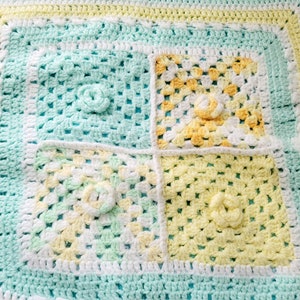 Handmade Crocheted Knitted Baby Blanket/Throw Blanket/Applied Flowers/Yellow/Green/White/Orange/Home Decor/Afghan/40”x40”