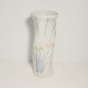 Hand Painted Floral Porcelain Vase/Porcelain/Floral Design/Vase/Hand Painted/Twisted Vase/6.5”