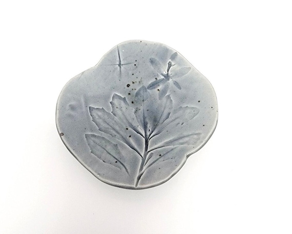 Handmade Studio Pottery Trinket Dish/Leaf Pattern/Floral/Studio Pottery/Trinkets/Home Decor/Room Decor/Pottery/Pottery Dish/Artist Signed