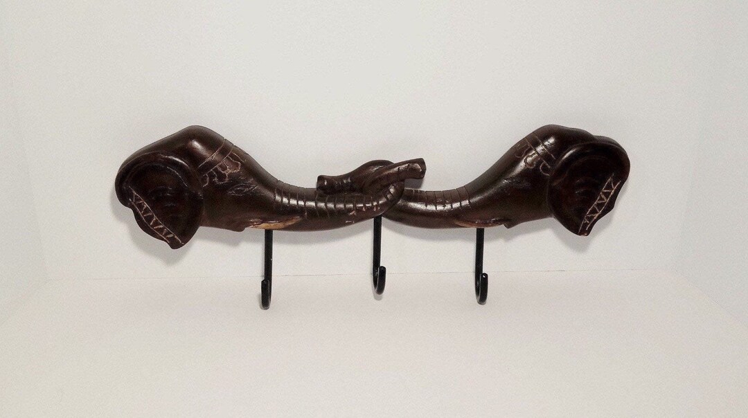 Vintage Carved Elephants Coat Hanger/wooden Elephants/wooden Coat