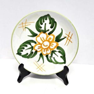Vintage Italian Pottery Plate/Hand Painted Floral Design/Yellow/Green/White/Dinnerware/Serving Plate/Decorative Plate/Italian/Signed Italy