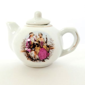 Vintage Mini Teapot Courting Couple/Porcelain Teapot/Miniature Teapot/Courting Couple/Mini/Teapot/Mini Teapot/Tea/Vintage Teapot