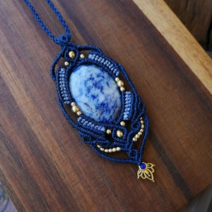 Sodalite and Lapis Lazuli macrame necklace