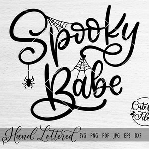 Spooky Babe SVG PNG DXF | Halloween svg | Jesień svg | Cukierek albo psikus svg | Straszny plik do cięcia | Clipart Halloween | Straszna koszulka svg