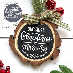 Erstes Weihnachten als Mr und Mrs 2024 SVG PNG | Unser erstes Weihnachten svg | Brautpaar Ornament svg | Merry and Married 2024 svg
