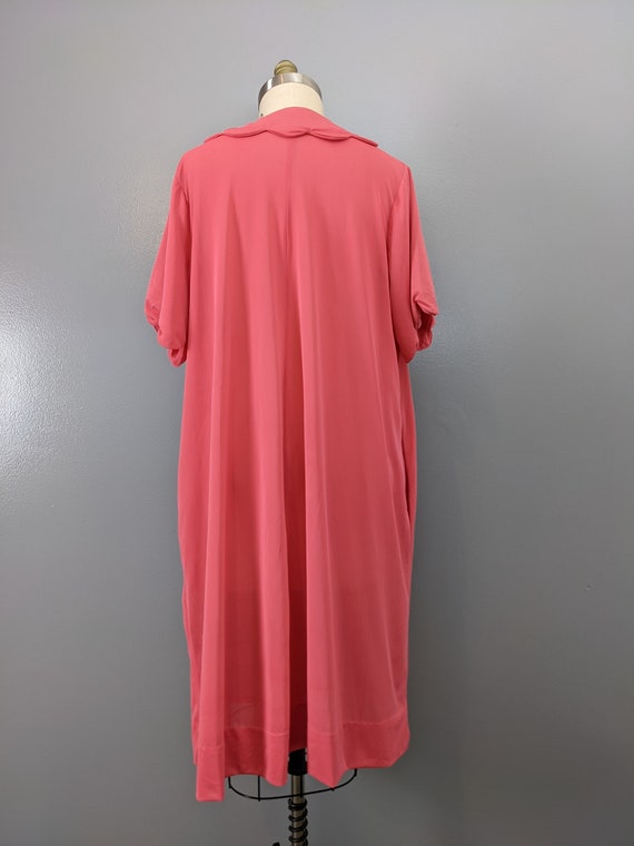 1970's Bright Pink Short Sleeved Nylon Nightgown … - image 10