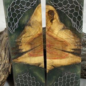 Wood and Resin Honeycomb Combination Knife Scales (5/16&quot;) (Pair)(171)