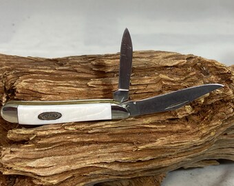 Customized Case XX Peanut Knife Model -- Custom Solid White Mother of Pearl Scales
