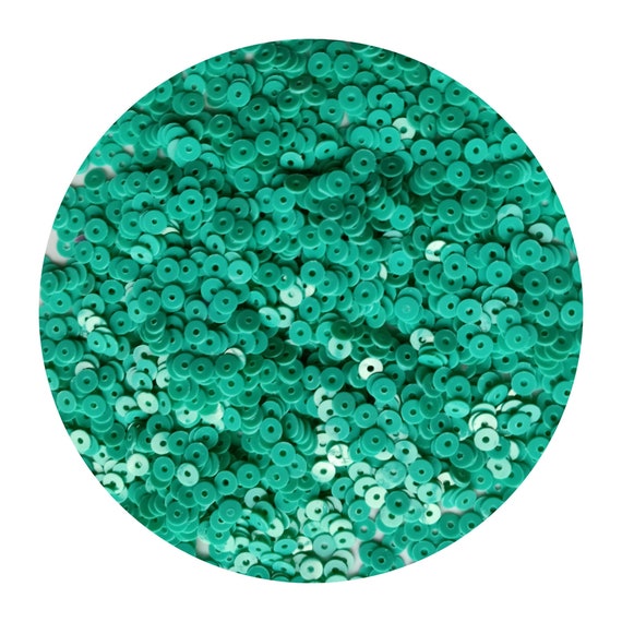 1500 x 4mm Iridescent Apple Green Flat Round High Quality Sequin in Clear Bottle