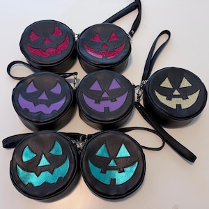Mini Pumpkin Wristlet, Halloween Coin Purse, Jack O Lantern Zipper Pouch, Fall Wristlet Wallet