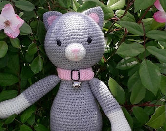 Miou la chatte grise. Peluche de chat, fait main,crochet,artisanat,fil acrylique,hypoallergénique,anti acariens.jouet et collection