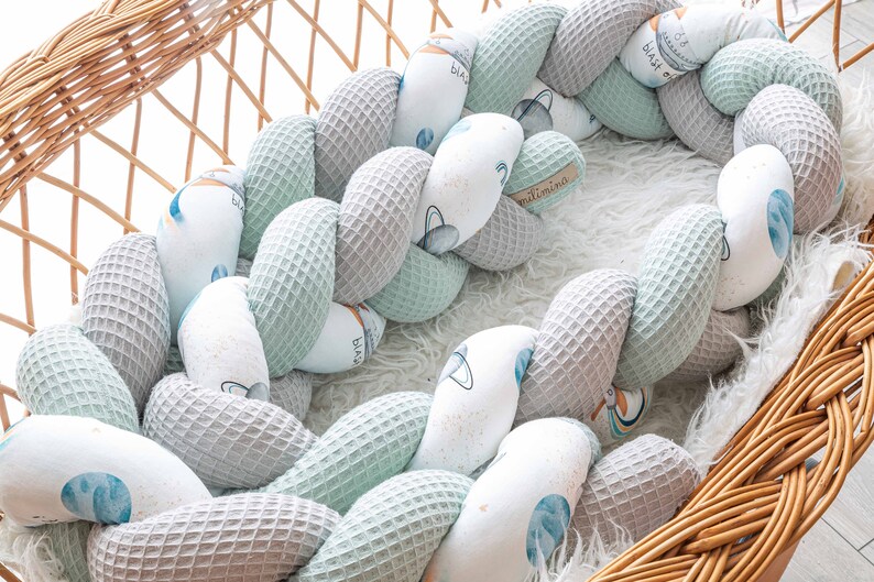 Bettschlange geflochten in Mint Regenbogen Weltall Etsy