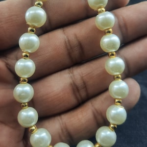 White Freshwater Pearl Strand: 8mm Round Gemstone Beads