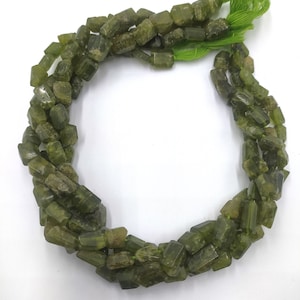 Perline di pepite sfaccettate in Vessonite da 8" Perline di pepite in Vessonite verde naturale Perline di pepite in Vessonite sfaccettate per la creazione di gioielli Perline di pepite fatte a mano