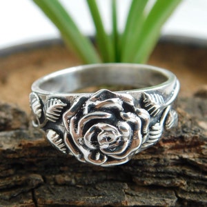 Harry styles flower ring deals