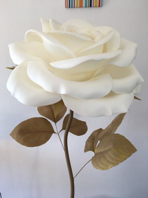 Lámpara rosa con hojas doradas Rosa gigante Flores  Etsy