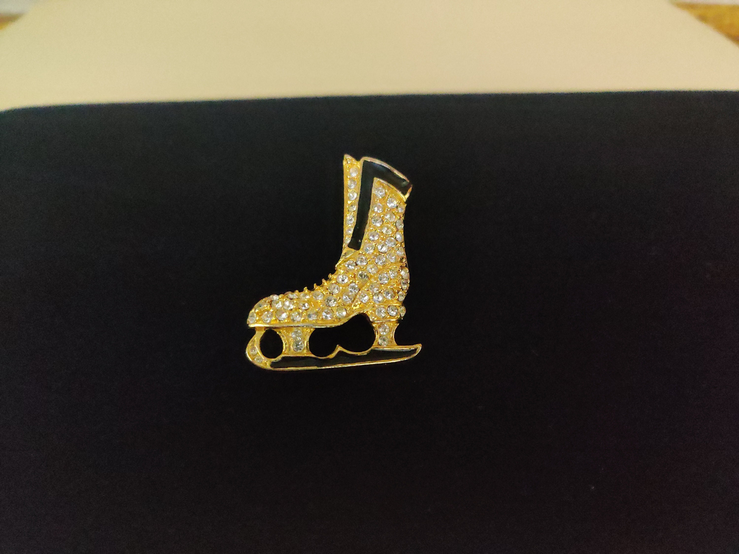 Vintage Brooch ICE SKATE Gift for Her Etsy Canada