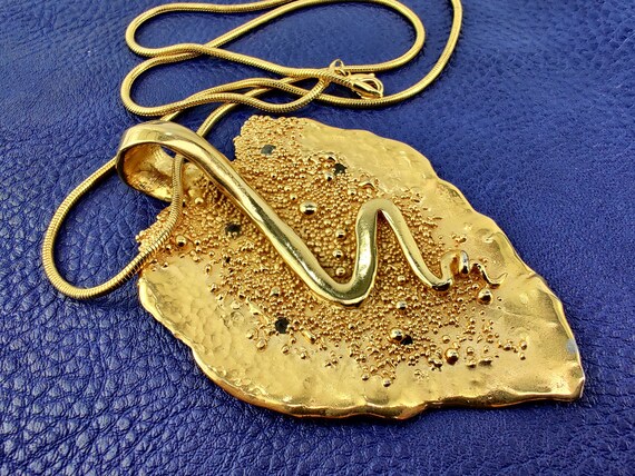 Collier Vintage Doré à Motifs Fleurs Et Feuilles - État Impeccable