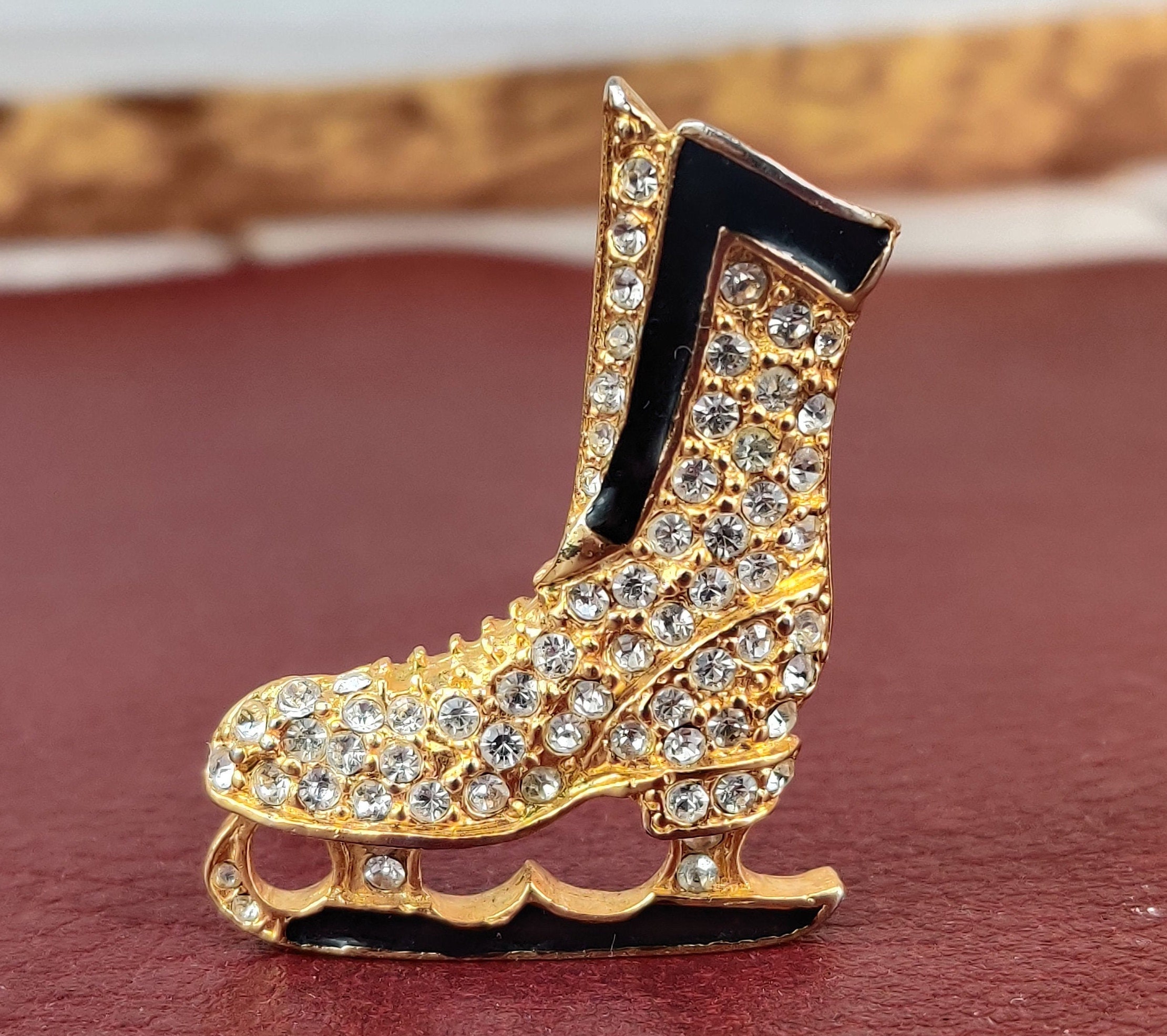 Vintage Brooch ICE SKATE Gift for Her Etsy Canada