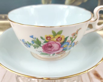 Xícara de chá e pires vintage Royal Grafton: porcelana azul-celeste floral