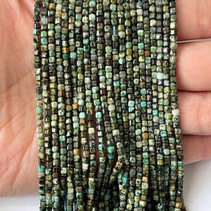 Contas de cubo de turquesa africana, pequenas contas de pedras preciosas, contas de turquesa africana 2,5 mm 1 fio 15”