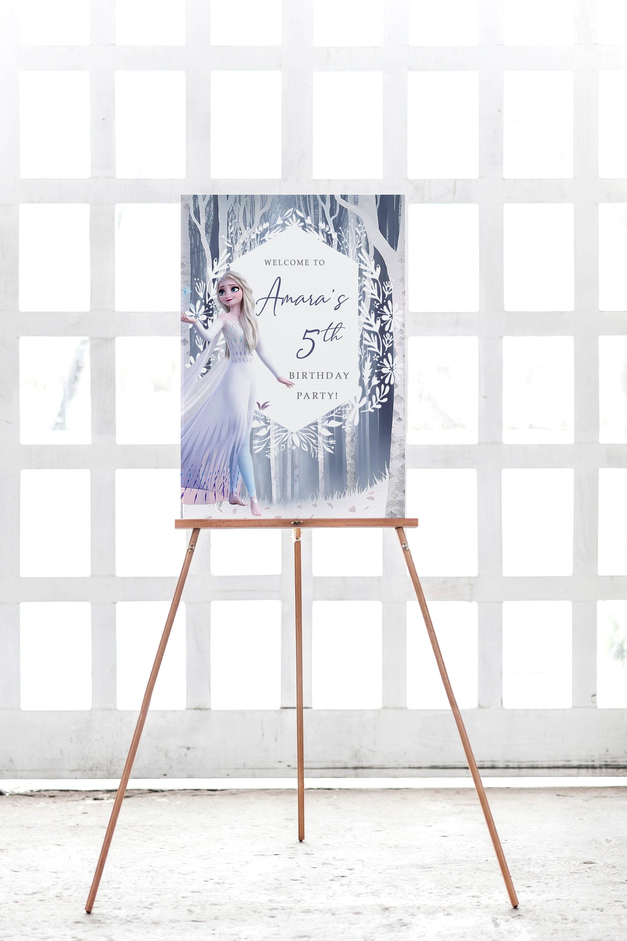 Poster Frozen 2, Modernes Frozen Schild, Frozen Geburtstagsschild, schlichtes Frozen Poster, Frozen 2, Anna, Elsa, Corjl, Willkommensposter