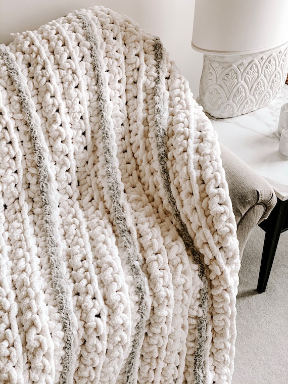 Winter Snow Chunky Crochet Blanket Pattern