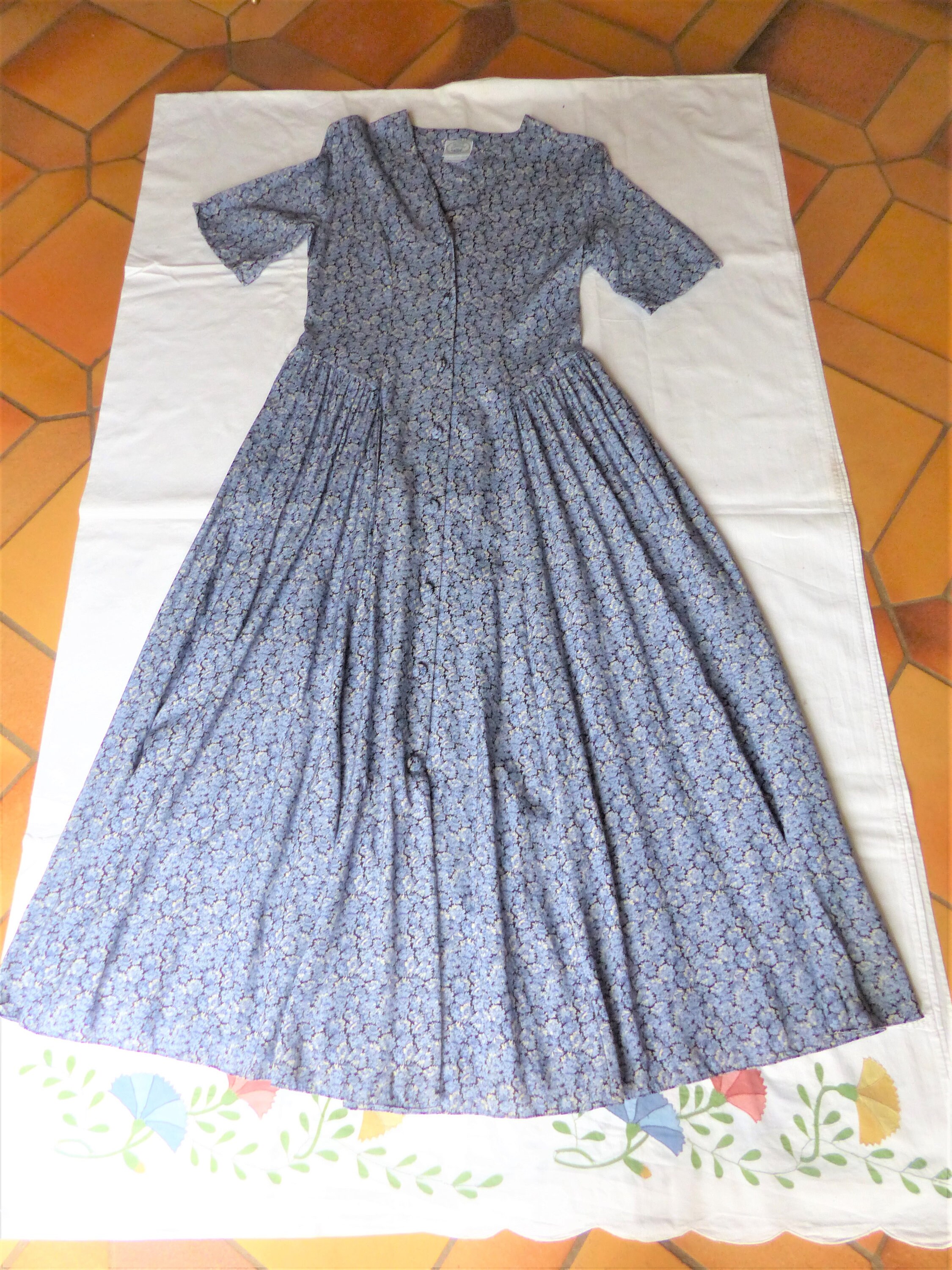 Laura ashley abbigliamento best sale
