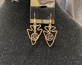Hand shaped arrowhead charm with dreamcatcher dangle earrings