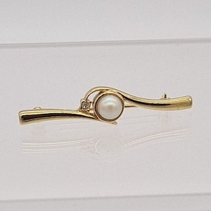 Vintage Gold-Tone Brooch With Faux Pearl And Rhinestone