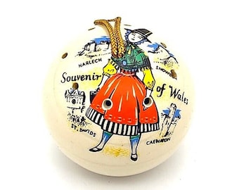 Pomander in ceramica decorato a mano – Souvenir del Galles