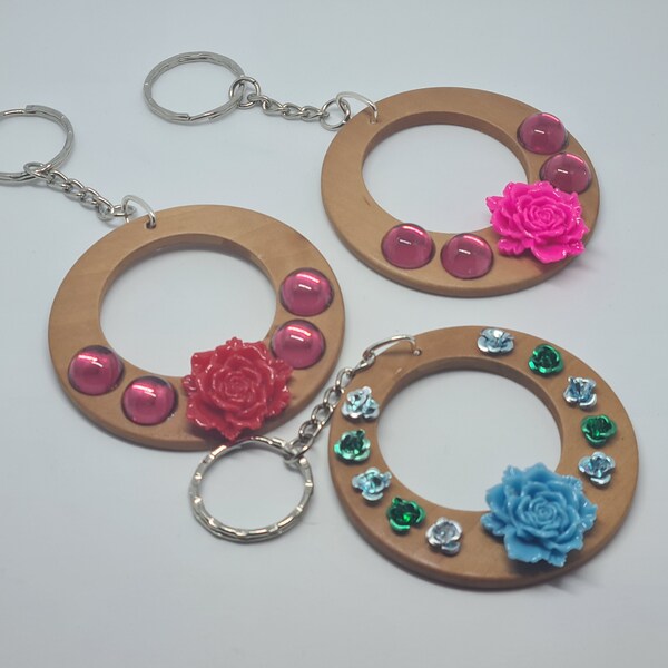 Wooden Floral Keyring- Key Chain- Resin Flowers- Aluminium Flowers- Glass Cabachons